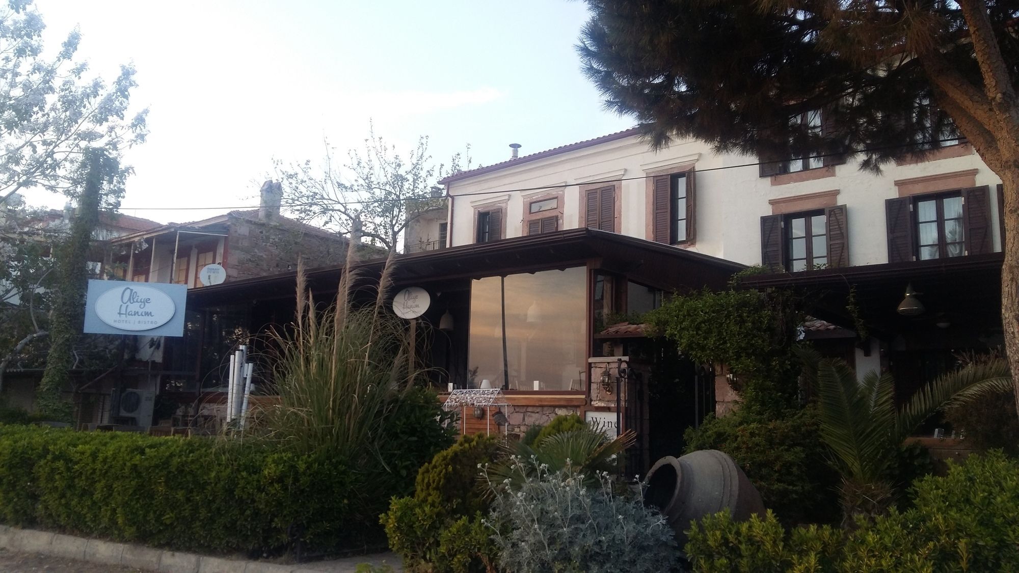 Aliye Hanim Ayvalı 외부 사진
